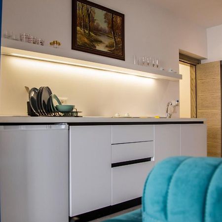Lucas Central Premium Studios Tirana Kültér fotó