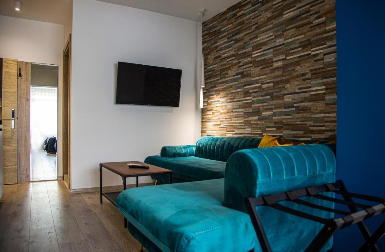 Lucas Central Premium Studios Tirana Kültér fotó