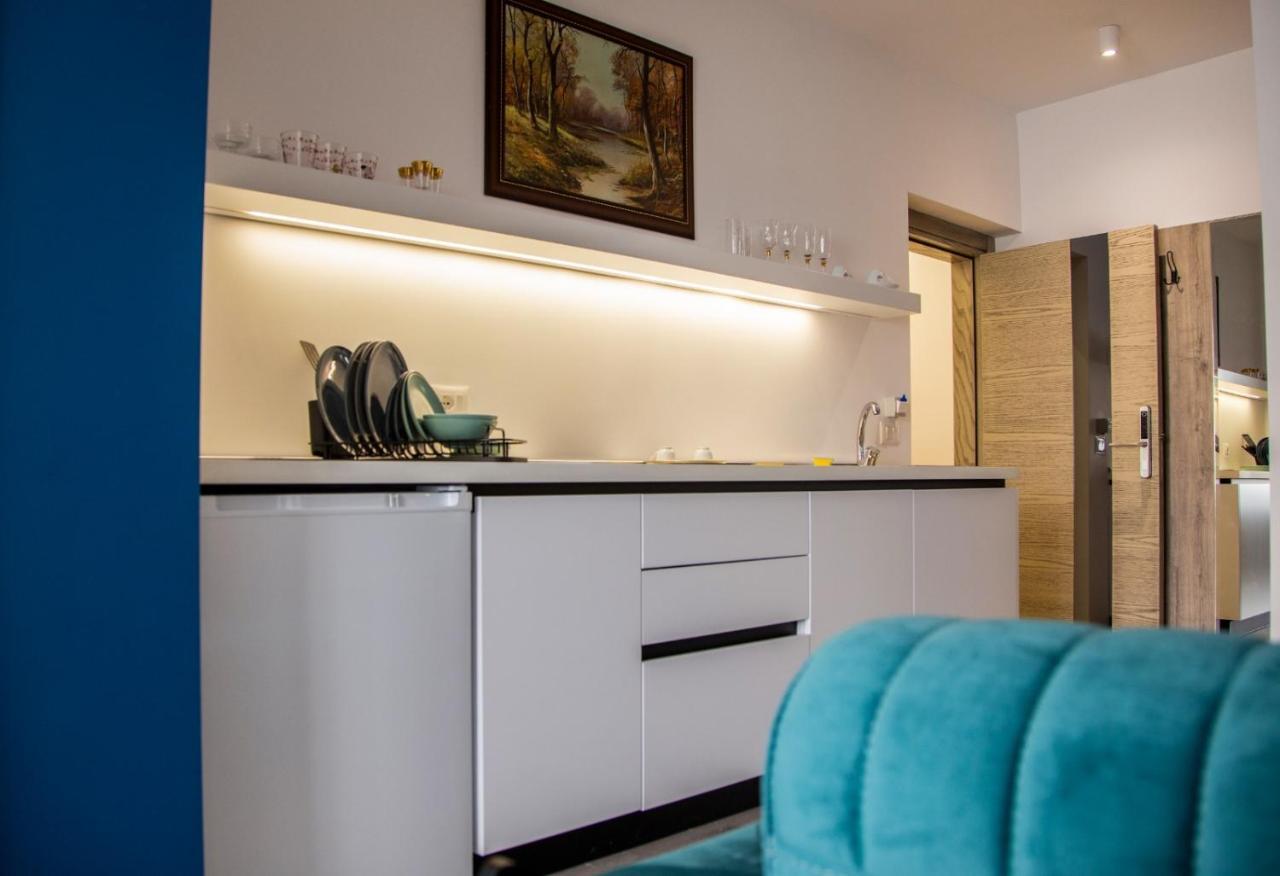 Lucas Central Premium Studios Tirana Kültér fotó